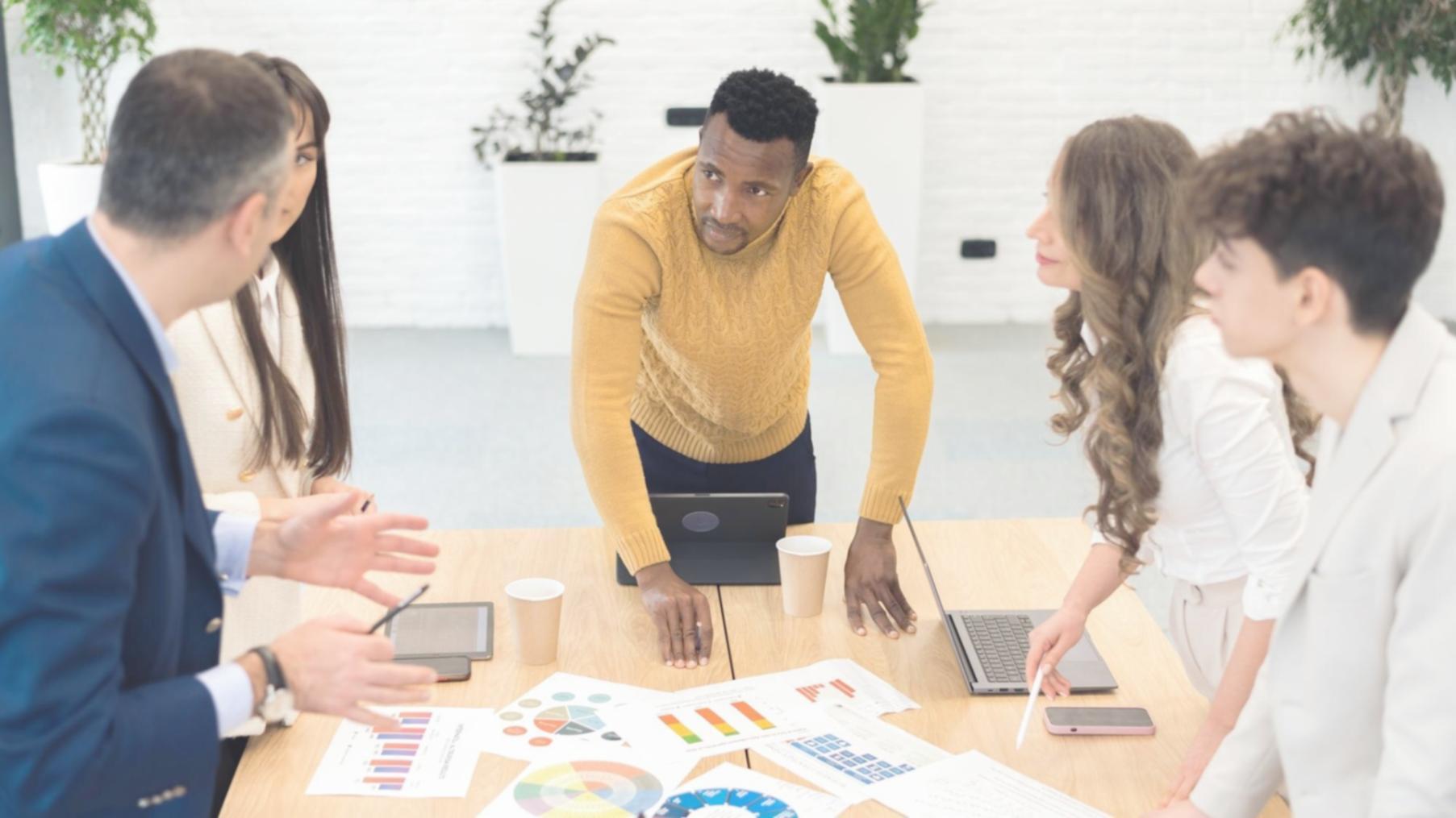 Gemeinsame Strategieentwicklung während einer Gruppenarbeit